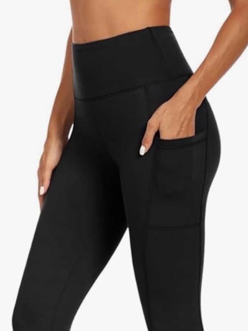 Gap| Crop Leggings Black with side pockets.